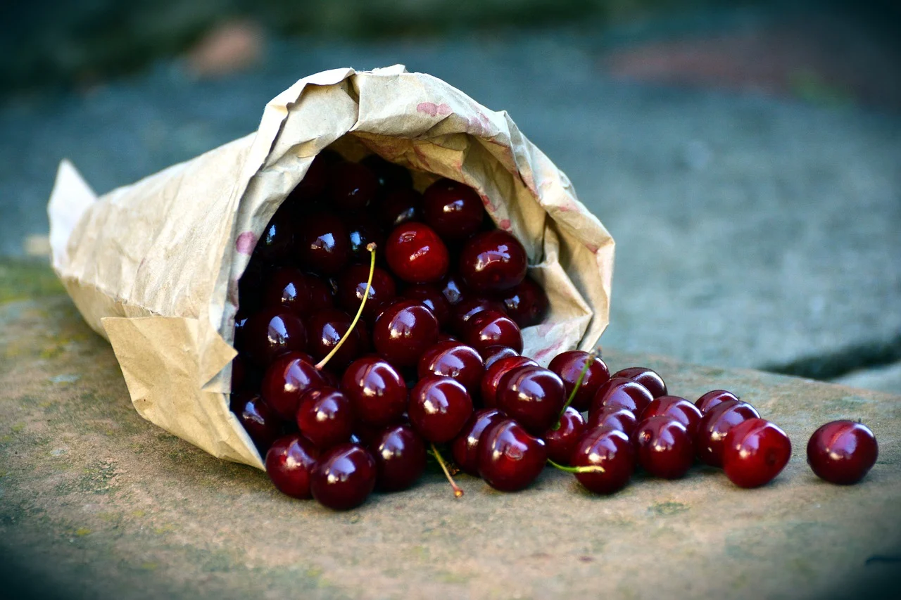 cherries-3522365_1280